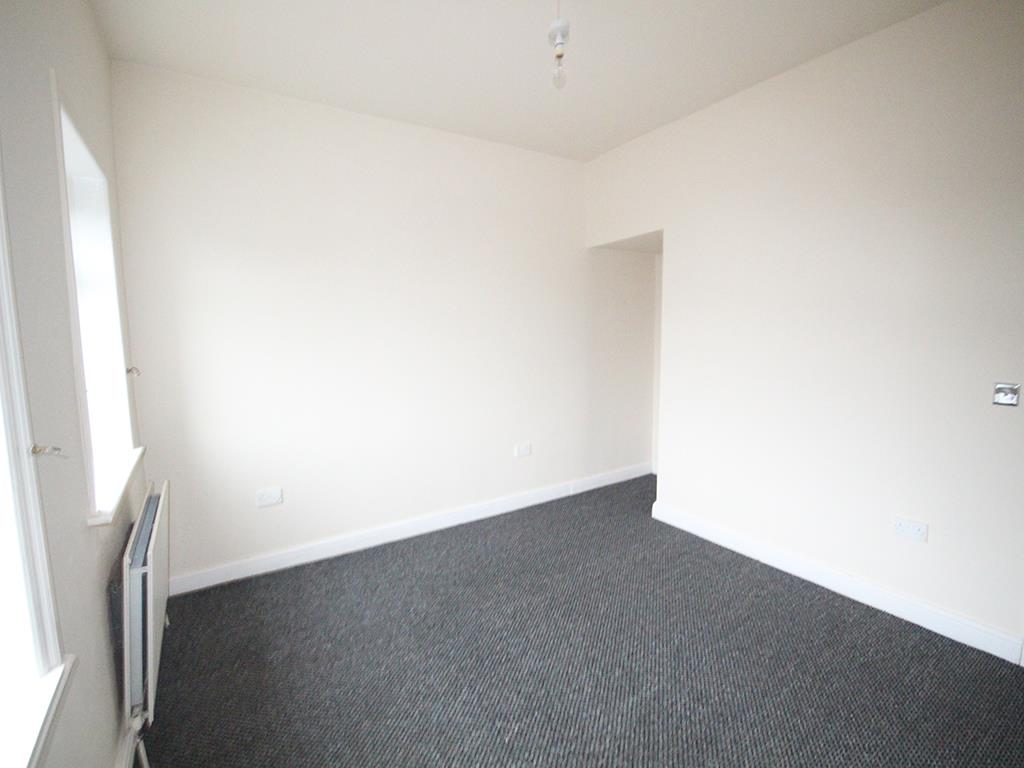 2 bedroom mid terrace house To Let in Colne - 2015-03-13 09.35.00.jpg